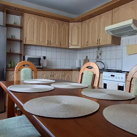 Dom Pod Snieznikiem ミエンジグジェ